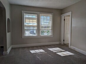 1476 W 107th St in Cleveland, OH - Building Photo - Building Photo