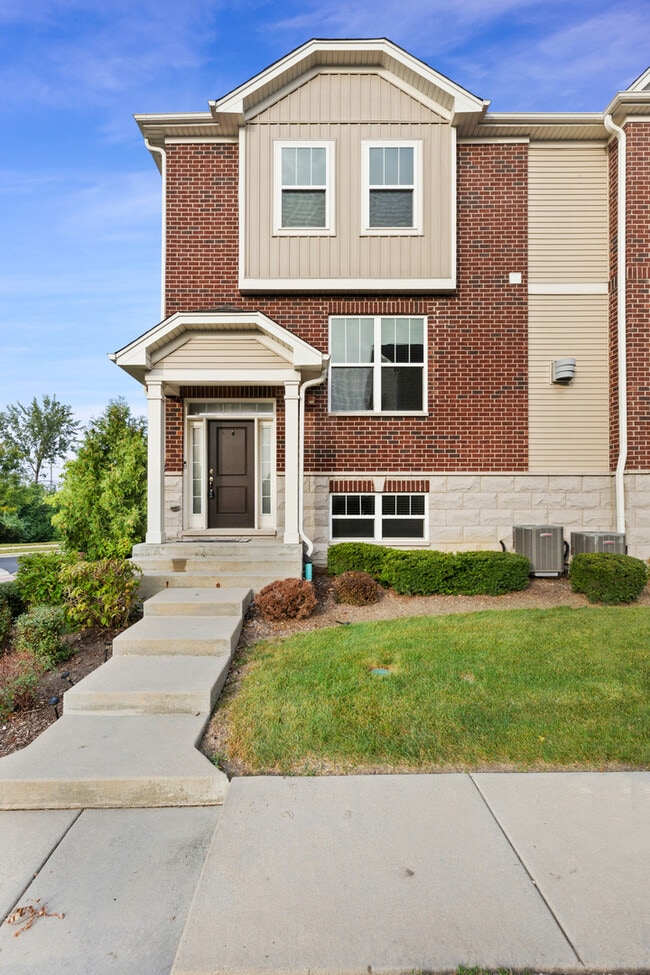 1108 Evergreen Ave in Des Plaines, IL - Building Photo - Building Photo