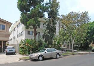 BB in Los Angeles, CA - Building Photo - Building Photo