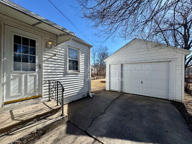 307 Prairie St in Ottawa, IL - Building Photo - Building Photo