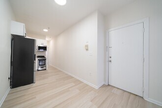 108 Adams St in Hoboken, NJ - Building Photo - Building Photo