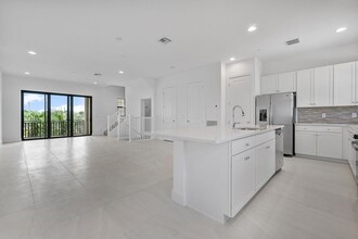 5105 Beckman Ter in Palm Beach Gardens, FL - Building Photo - Building Photo