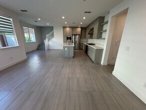 192 W Ramsey Dr in Tracy, CA - Building Photo - Building Photo