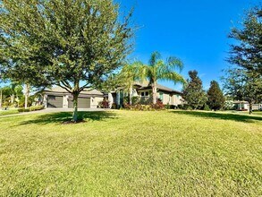 10605 Sabella Dr in Trinity, FL - Building Photo - Building Photo