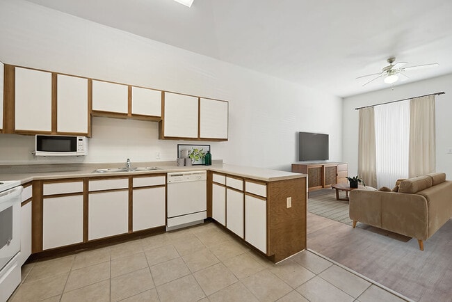 Fallbrook Ranch Apartments in Houston, TX - Foto de edificio - Building Photo