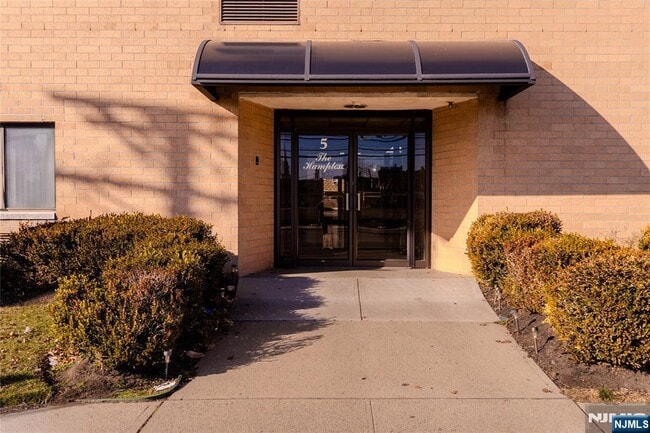 property at 5 Linden St