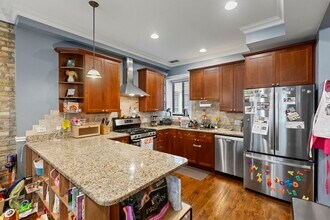 5219 N Winthrop Ave in Chicago, IL - Building Photo - Building Photo