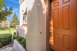 100 Santa Ines St in San Pablo, CA - Foto de edificio - Building Photo
