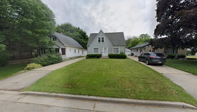 property at 5437 N Bethmaur Ln