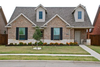 2917 Tudor Ln in Irving, TX - Building Photo - Building Photo