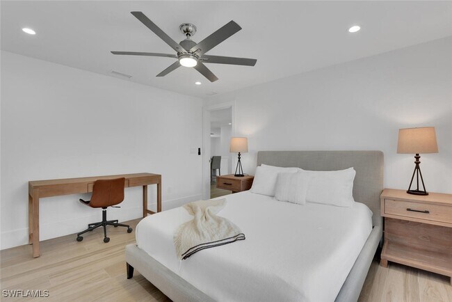 property at 420 Harbour Dr