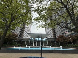 3550 N Lake Shore Dr in Chicago, IL - Building Photo