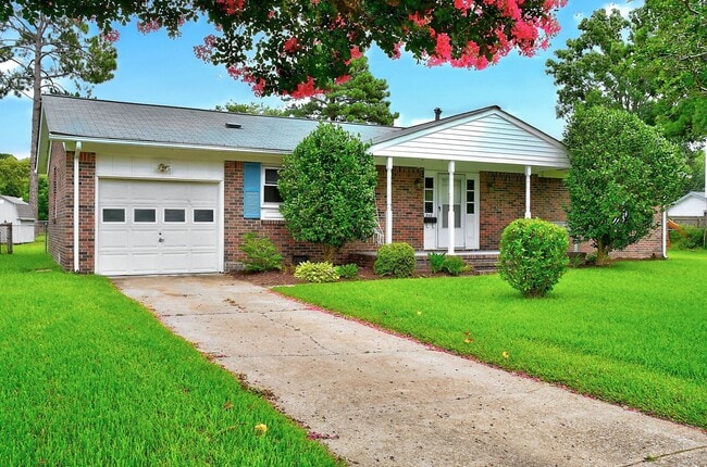348 W Chickasaw Rd