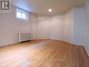 861 Cosburn Ave. in Toronto, ON - Building Photo - Building Photo