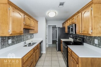 240 Winding Creek Dr in Oakland, TN - Building Photo - Building Photo