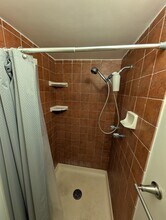 1855 Diamond St, Unit 121 in San Diego, CA - Building Photo - Building Photo