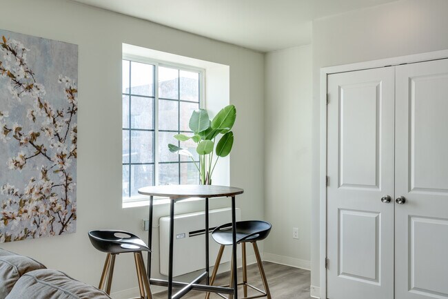 Bethune Lofts in Detroit, MI - Foto de edificio - Interior Photo