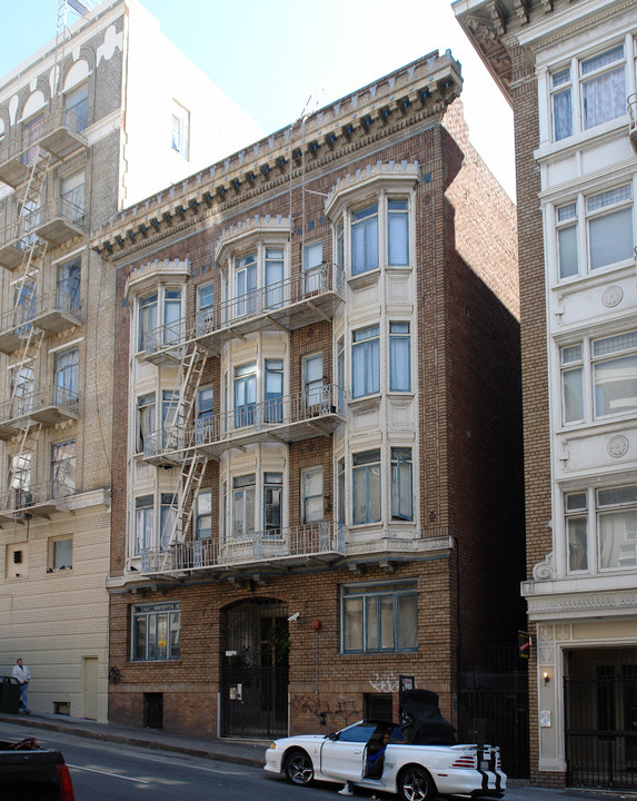 Colonade Apartments in San Francisco, CA - Foto de edificio