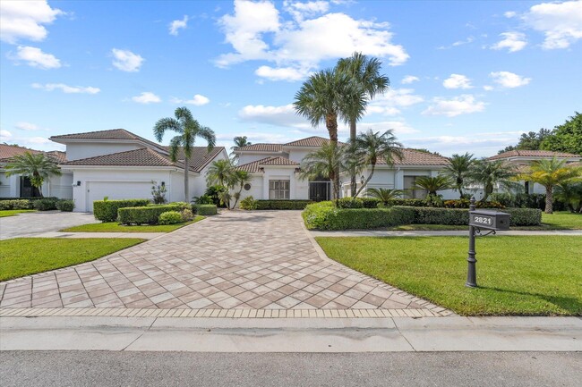 2821 Bent Cypress Rd in Wellington, FL - Building Photo - Building Photo