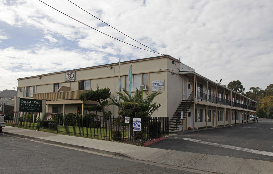 Emerald Park House Apartments in Bay Point, CA - Building Photo