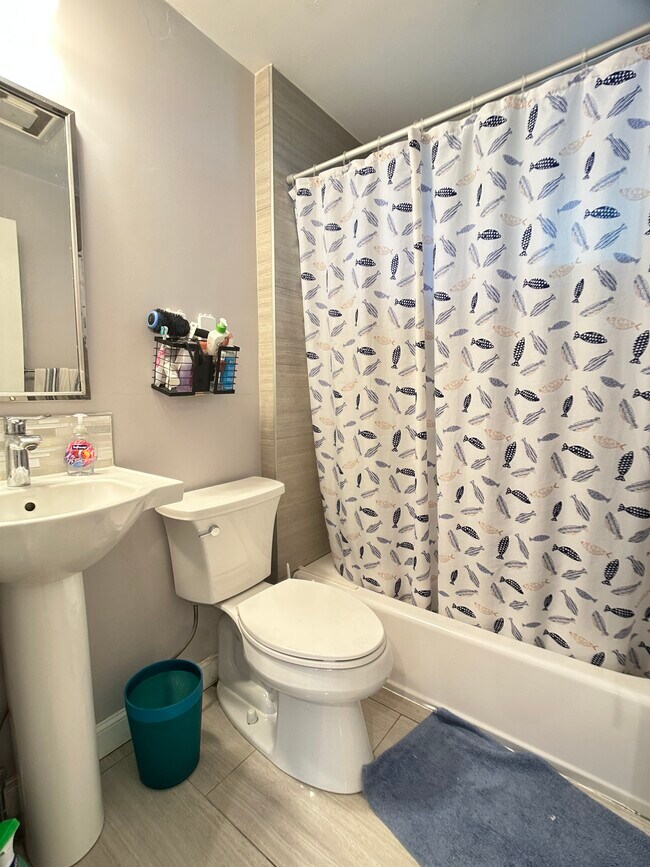 83 Newbury St, Unit 2 in Somerville, MA - Building Photo - Building Photo