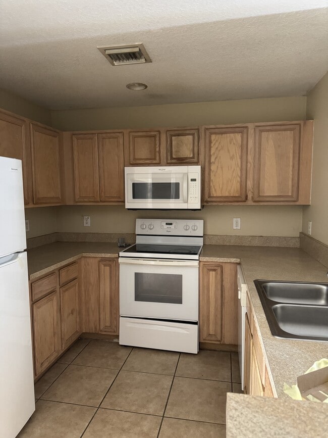 218 Dogfish Ln in Kissimmee, FL - Building Photo - Building Photo