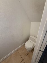 2660 W 76th St in Hialeah, FL - Building Photo - Building Photo