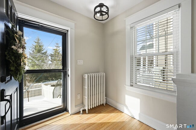 218 Park St in New Canaan, CT - Building Photo - Building Photo