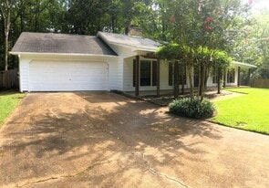 110 Boxwood Pl N in Brandon, MS - Building Photo