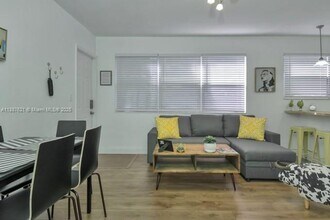 1101 SW 30th St in Fort Lauderdale, FL - Building Photo - Building Photo