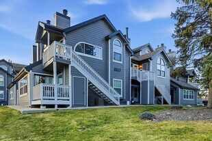 8327 S Upham Way, Unit 3-211 in Littleton, CO - Building Photo