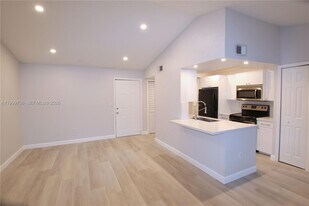 10681 SW 156th Pl in Miami, FL - Building Photo