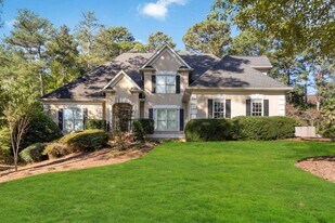 9800 Foxworth Dr in Alpharetta, GA - Building Photo