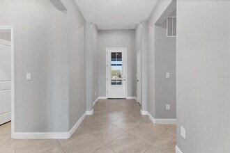 5129 Marina Basin Ct in Bradenton, FL - Building Photo - Building Photo