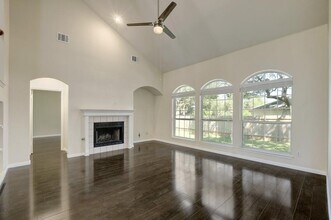 6512 Walebridge Ln in Austin, TX - Building Photo - Building Photo