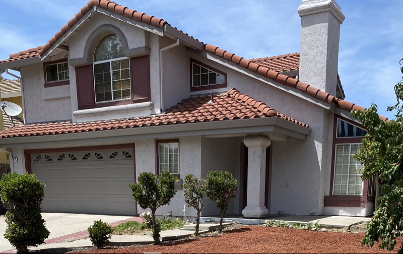 1975 Clearbrook Ct in Tracy, CA - Building Photo