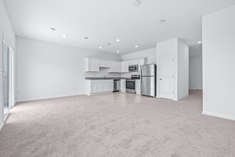 3281 Vesara Dr in Davenport, FL - Building Photo - Building Photo