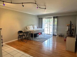 1503 N Windsor Dr in Arlington Heights, IL - Building Photo - Building Photo
