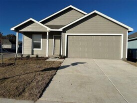 6824 Haines Dr in Princeton, TX - Building Photo