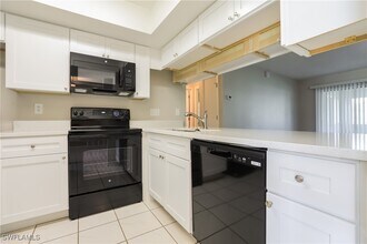 1303 Pine Needle Rd in Venice, FL - Building Photo - Building Photo