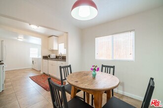 1809 W 37th Pl in Los Angeles, CA - Building Photo - Building Photo