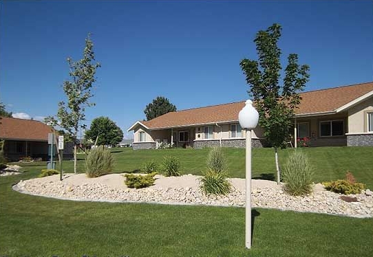 Humboldt Pines Elderly Apartments in Winnemucca, NV - Building Photo