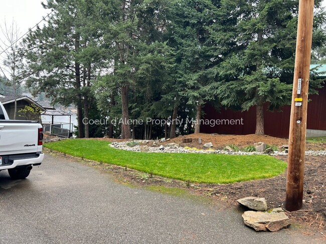 475 S Lower Crystal Bay Rd in Post Falls, ID - Building Photo - Building Photo