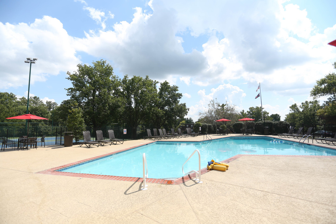 Madison Rockwood in Ballwin, MO - Building Photo