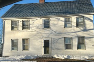 934 Bog Rd in Vassalboro, ME - Building Photo