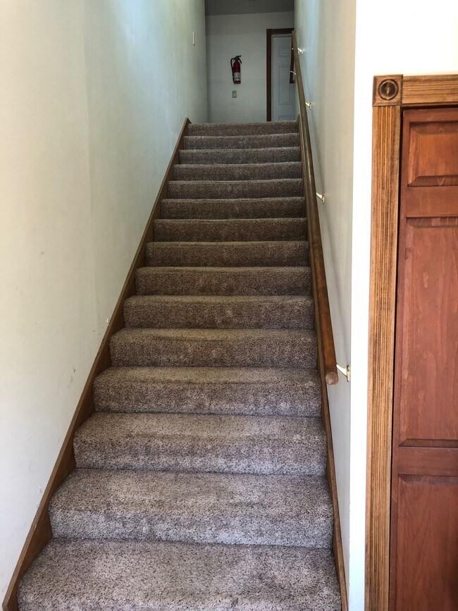 686 Sebago Rd, Unit Unit 9 in Sebago, ME - Foto de edificio - Building Photo