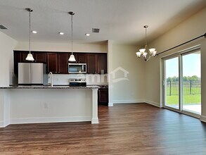 1005 Walden Pond Dr in Plant City, FL - Building Photo - Building Photo