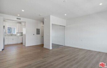 2336 Westwood Blvd in Los Angeles, CA - Building Photo - Building Photo