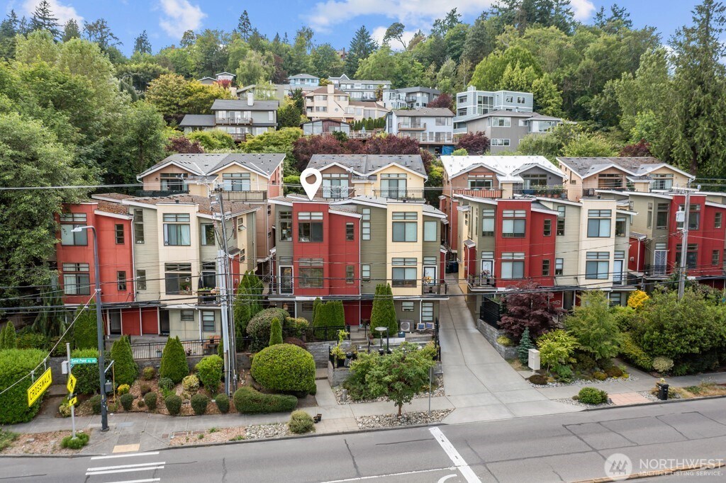7747 Sand Point Way NE in Seattle, WA - Building Photo