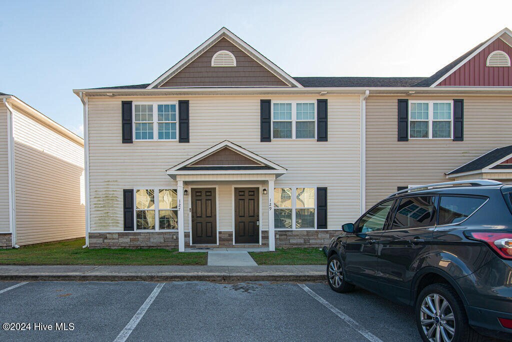 129 Cornerstone Dr in Beulaville, NC - Building Photo